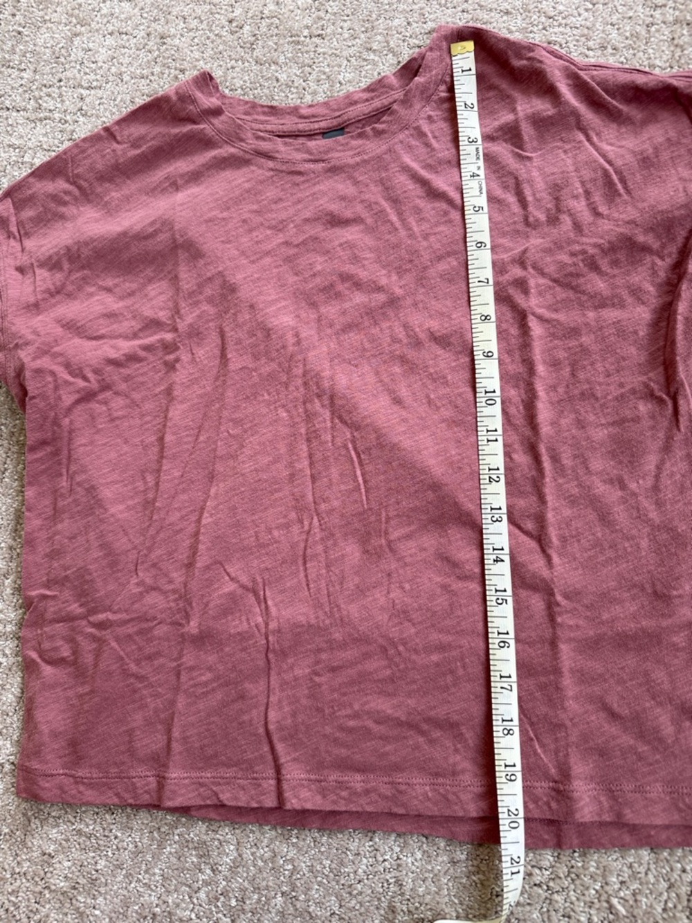 Vuori Women’s short sleeve tee size M - Picture 6 of 8